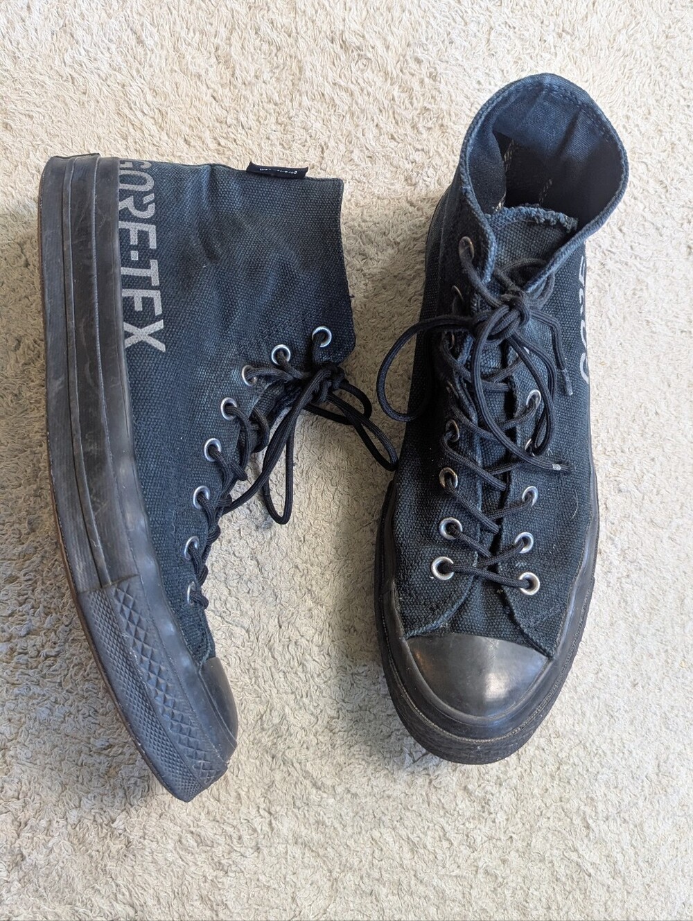 Converse Size M10 W12 Black Canvas High Top Gore-Tex Chuck Taylor Sneakers